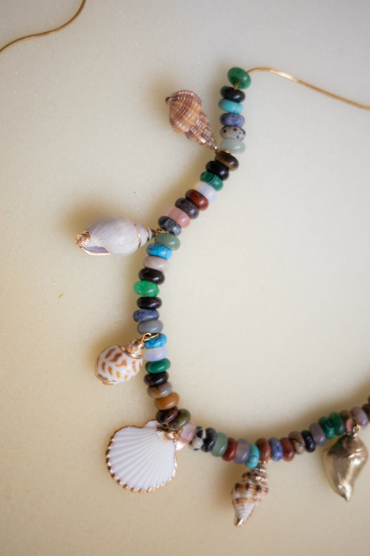 Collar Summer Shells
